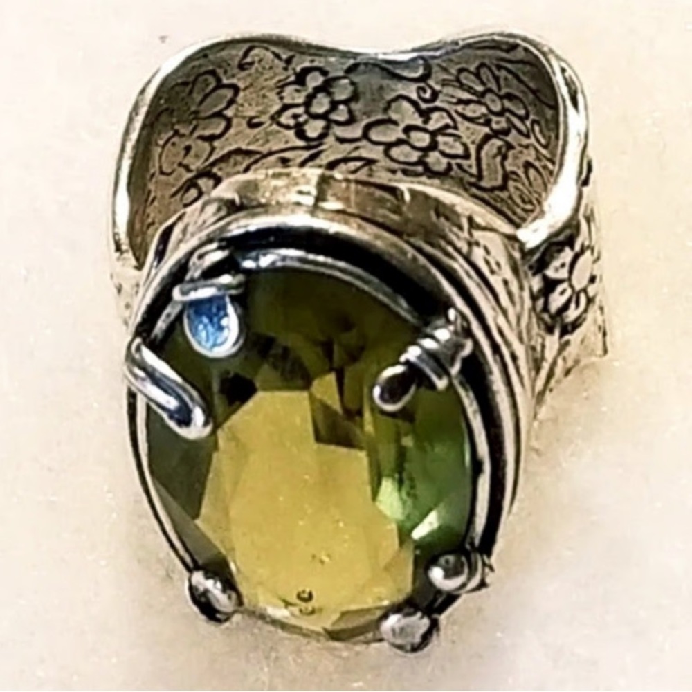 Silpada Silver Ring with Peridot Gemstone